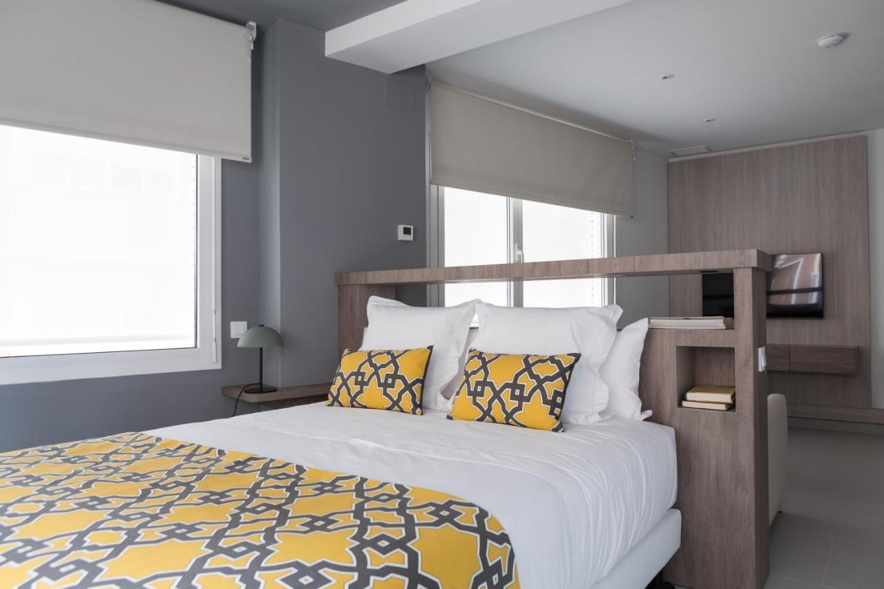 Apartamentos Las Torres Madrid Exteriör bild
