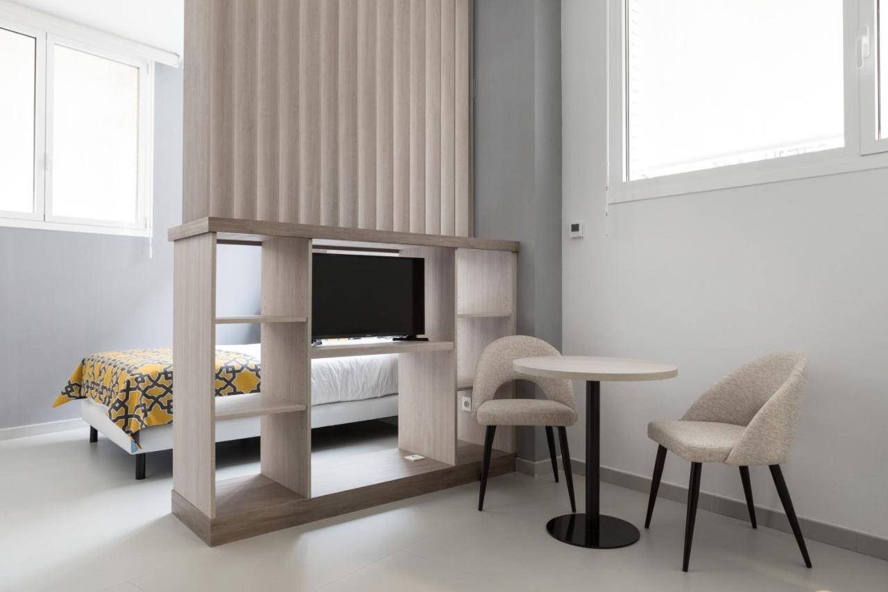 Apartamentos Las Torres Madrid Exteriör bild