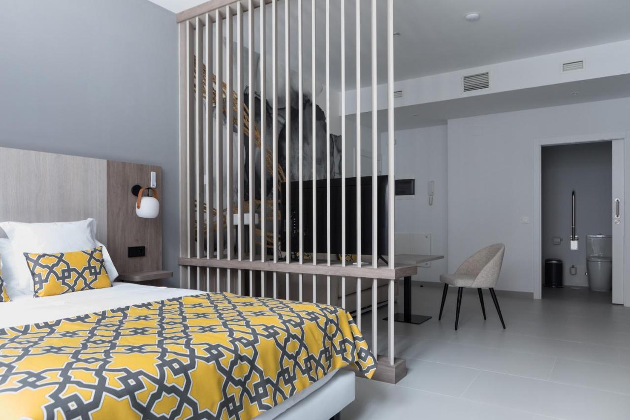 Apartamentos Las Torres Madrid Exteriör bild